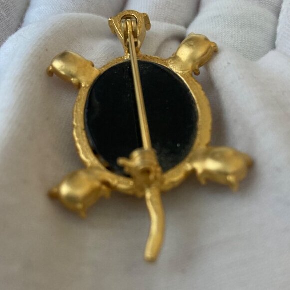 Vintage Gold Tone Turtle Brooch Black Faceted Stone Faux Pearl Rhinestone Pin - Picture 5 of 6
